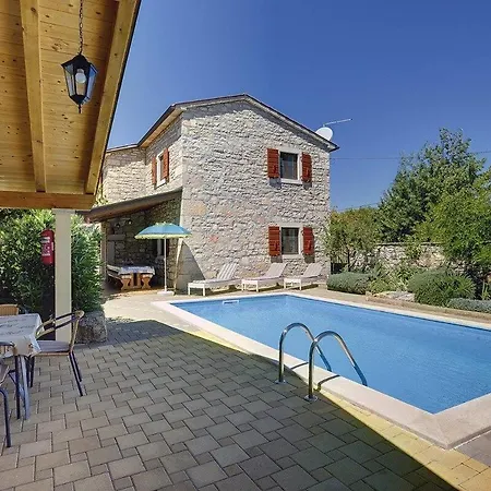 Angelo & Marija Villa